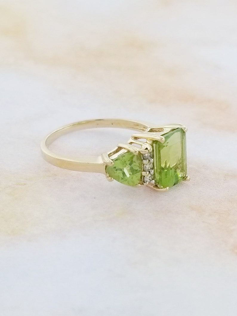 14k Yellow Gold Vintage Peridot and Diamond Ring