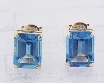 14k Yellow Gold Blue Topaz Stud Earrings