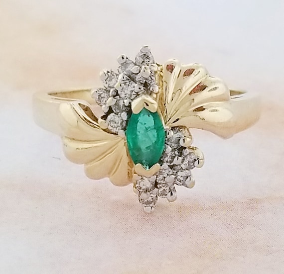 14k Yellow Gold Vintage Emerald and Diamond Ring - image 1