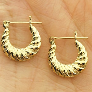 14k Yellow Gold Diamond Cut Hoop Earrings