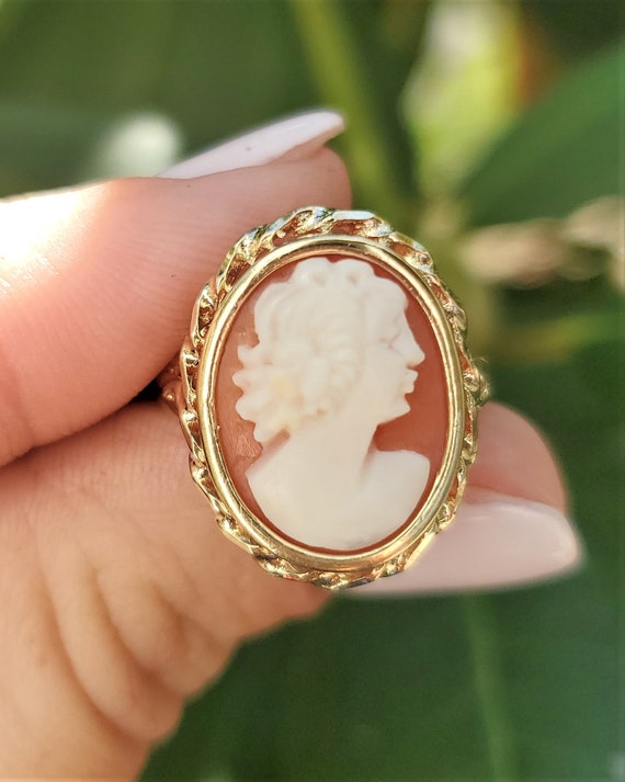 14k Yellow Gold Vintage Cameo Ring - image 9