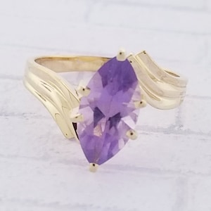 10k Yellow Gold Vintage Amethyst Solitaire Ring