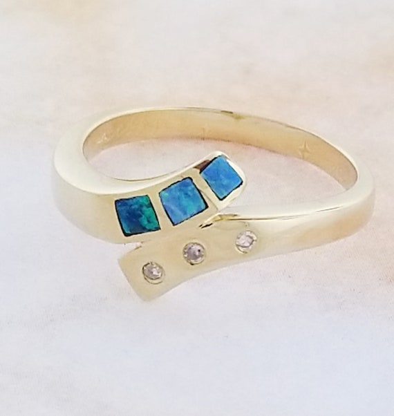 14k Yellow Gold Vintage Opal and Diamond Ring - image 2