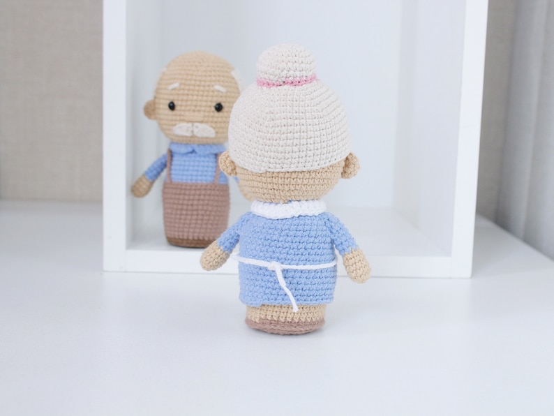 Crochet pattern grandma, grandpa, amigurumi doll, Mothers day gift, Fathers Day, PDF English pattern image 4