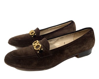 Salvatore Ferragamo Women Brown Suede Loafers Gold Logo Size 7.5/38 Italy