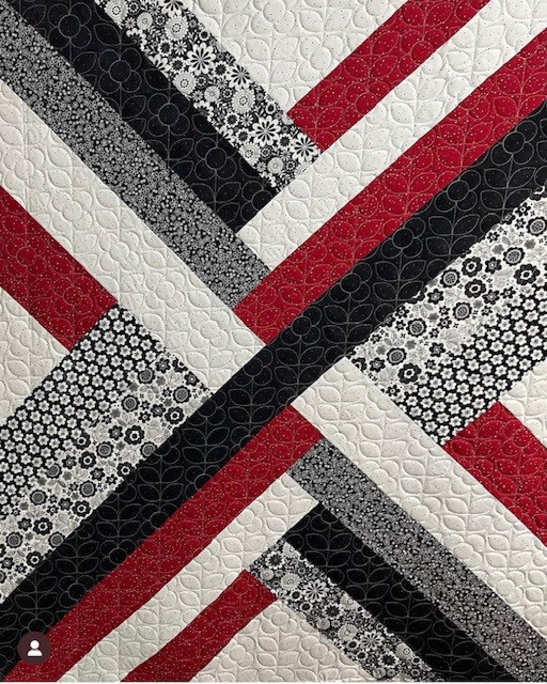 Red Black and White Lap Quilt - Etsy