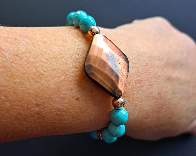 Featured listing image: Turquoise and Copper Tone Bracelet