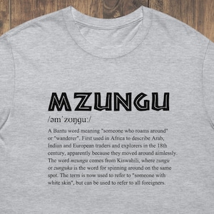 Camiseta unissex de manga curta Mzungu Swahili | Presente para amantes de viagens na África – Quênia, Tanzânia, Uganda, Ruanda, Malawi, Zimbábue e Burundi.