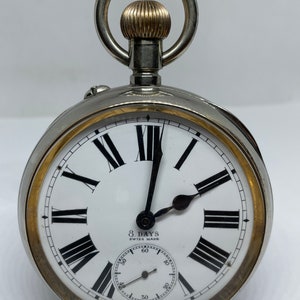 Goliath Omega calibre 27, 69mm in diameter.