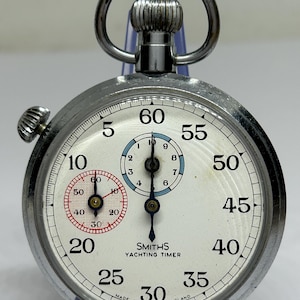 Timer Smiths Yachting o średnicy 50 mm z nietypowym odliczaniem