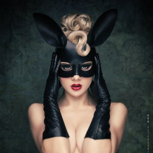 Bunny mask in leather choose color image 1