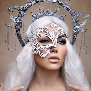 Bemused Leather Mask (choose color)