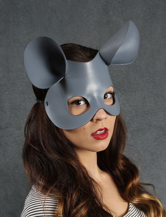 Masque en cuir avec oreilles de souris –