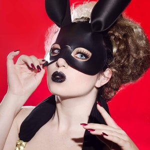 Bunny mask in leather (choose color)