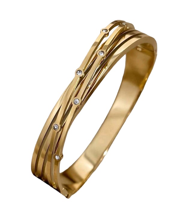 Stunning 18K Yellow Gold Filled Bangle Bracelet