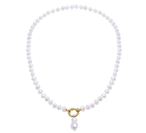 Gorgeous Natural Cultured White Pearls Necklace with 18K Yellow Gold Vermeil Circle Clasp with pendant.