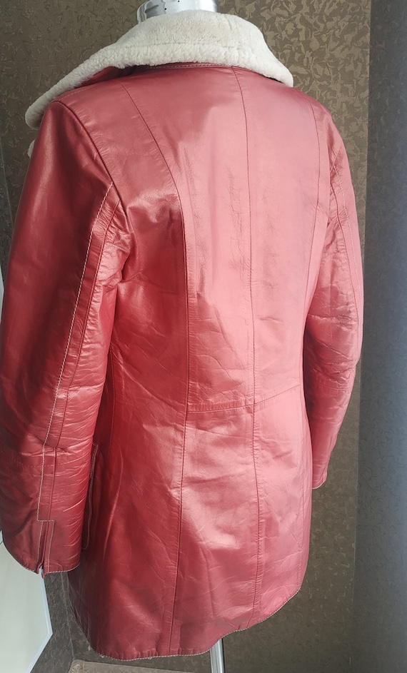 Stunning natural sheepskin coat, soft, rose gold, vin… Gem