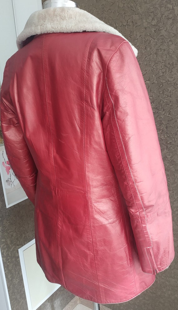 Stunning natural sheepskin coat, soft, rose gold, vin… Gem