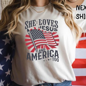 Sie liebt Jesus und Amerika auch Shirt, USA Flagge, christliches Shirt, Unabhängigkeitstag Shirt, Amerika Retro Shirt, USA Shirt, 4. Juli Shirt,