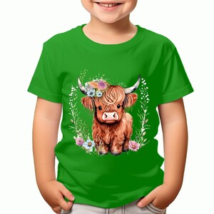 Adorable Highland Cow T-Shirt With Colorful Floral Design Cute Cartoon Animal Tee Friendly Gift #T490 immagine 3