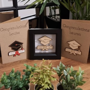 Cadre de graduation personnalisé et coffret cadeau de cartes, emblème en bois de mortier et de rouleau, souvenir gravé du jour de la remise des diplômes, robe de casquette de graduation