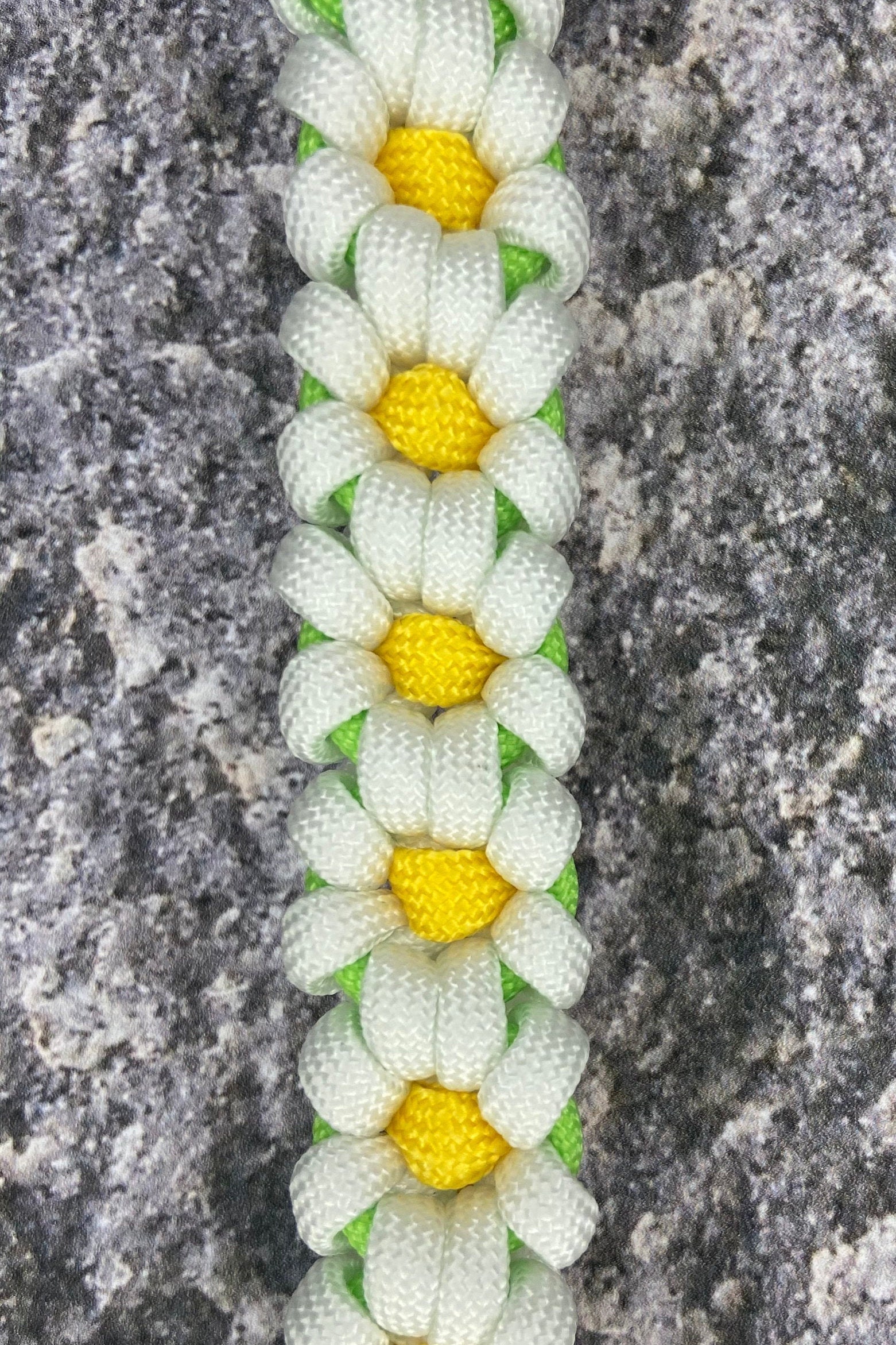 Daisy chain pattern paracord bracelet Etsy
