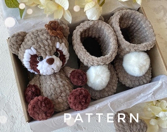 Raccoon crochet pattern and plush booties with pompoms