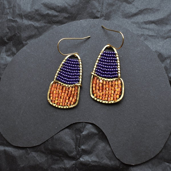 Purple orange beaded earrings  for woman, Statement colorful bohemian two tone dangle earrings, Unique handmade wire wrapped boho jewelry