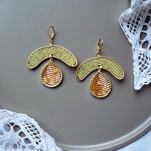 Orecchini a forma di frutta giallo-verde per donna, orecchini pendenti con perline colorate e frutta al limone, gioielli boho unici fatti a mano e avvolti in filo metallico