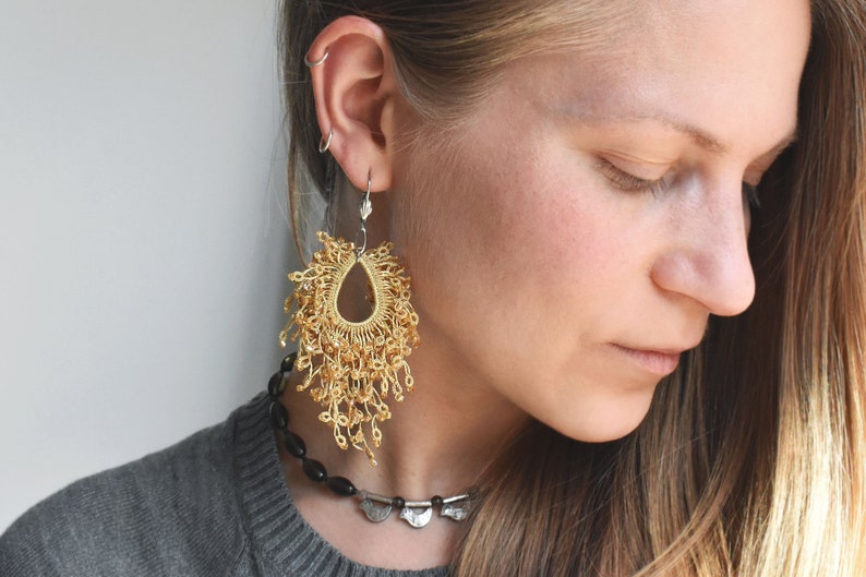 Tassel earrings gold for women, Fringe earrings handmade with beads, Dainty bohemian chandelier earrings, Unique designer jewelry for her zdjęcie 1