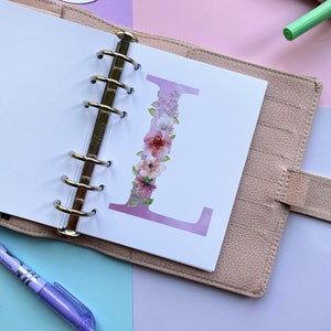 Planificador de cartas con diseño floral de acuarela rosa, inserto de monograma para carpetas de anillas, diarios y agendas organizadoras