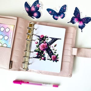 Planificador de monograma gótico personalizado: Inserto de inicial de rosa