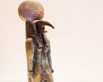 Gran estatua del antiguo Egipto Thoth, dios de la luna, dios egipcio de la sabiduría. Fabricada en Egipto.
