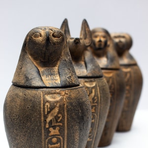 美しい手彫りのカノプス壺 - エジプトの壺 - 手作りのカノプス壺