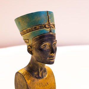 Marvelous Egyptian Queen Nefertiti - Egyptian Queen - Nefertiti head - Queens Of Egypt