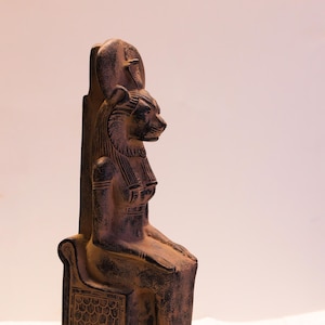 Great Ancient Egyptian Sekhmet Goddess, Goddess Sekhmet statue made in Egypt.