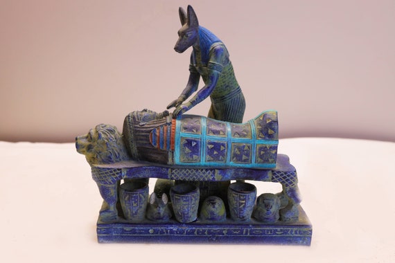 エジプトの偉大な神アヌビス、ミイラ化の神、エジプトの王
