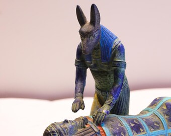 エジプトの偉大な神アヌビス、ミイラ化の神、エジプトの王