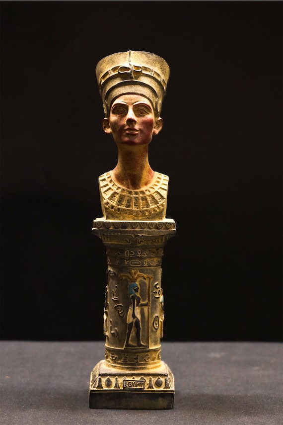Ciondolo della regina egiziana Nefertiti in oro 14 carati - Italia
