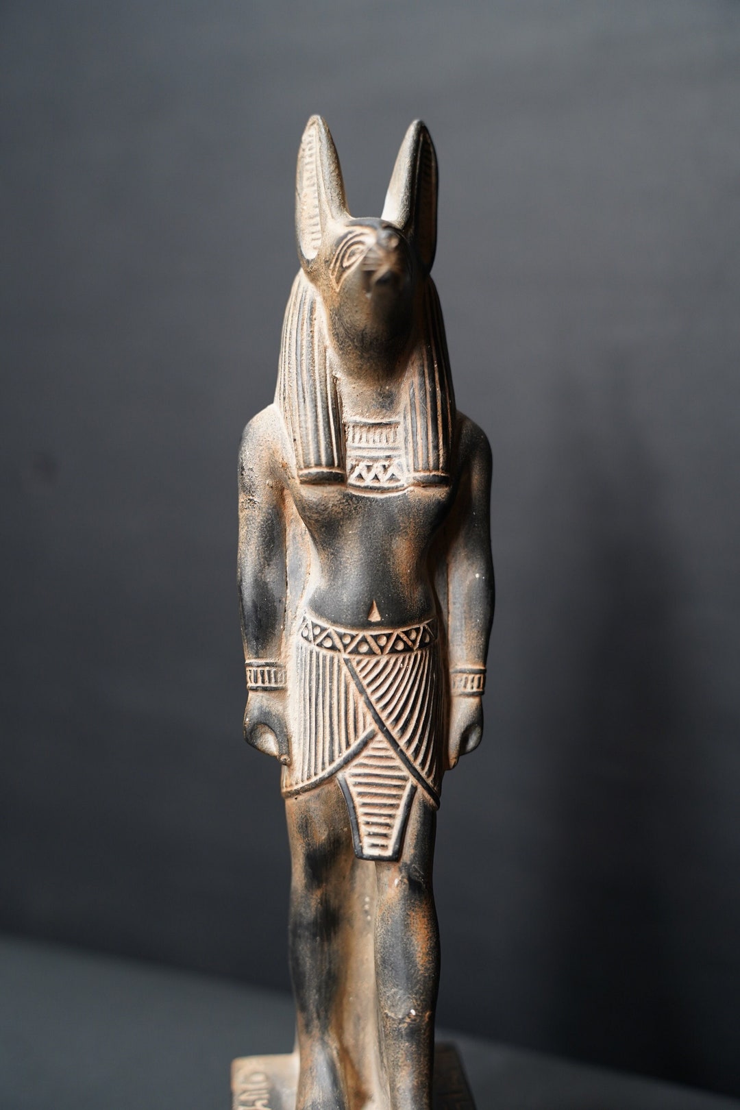 古代エジプトの神アヌビス、来世の神、冥界の支配者。アヌビス像を販売