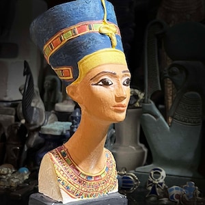 Queen Nefertiti statue for sale, Best Home decor statue for your home.