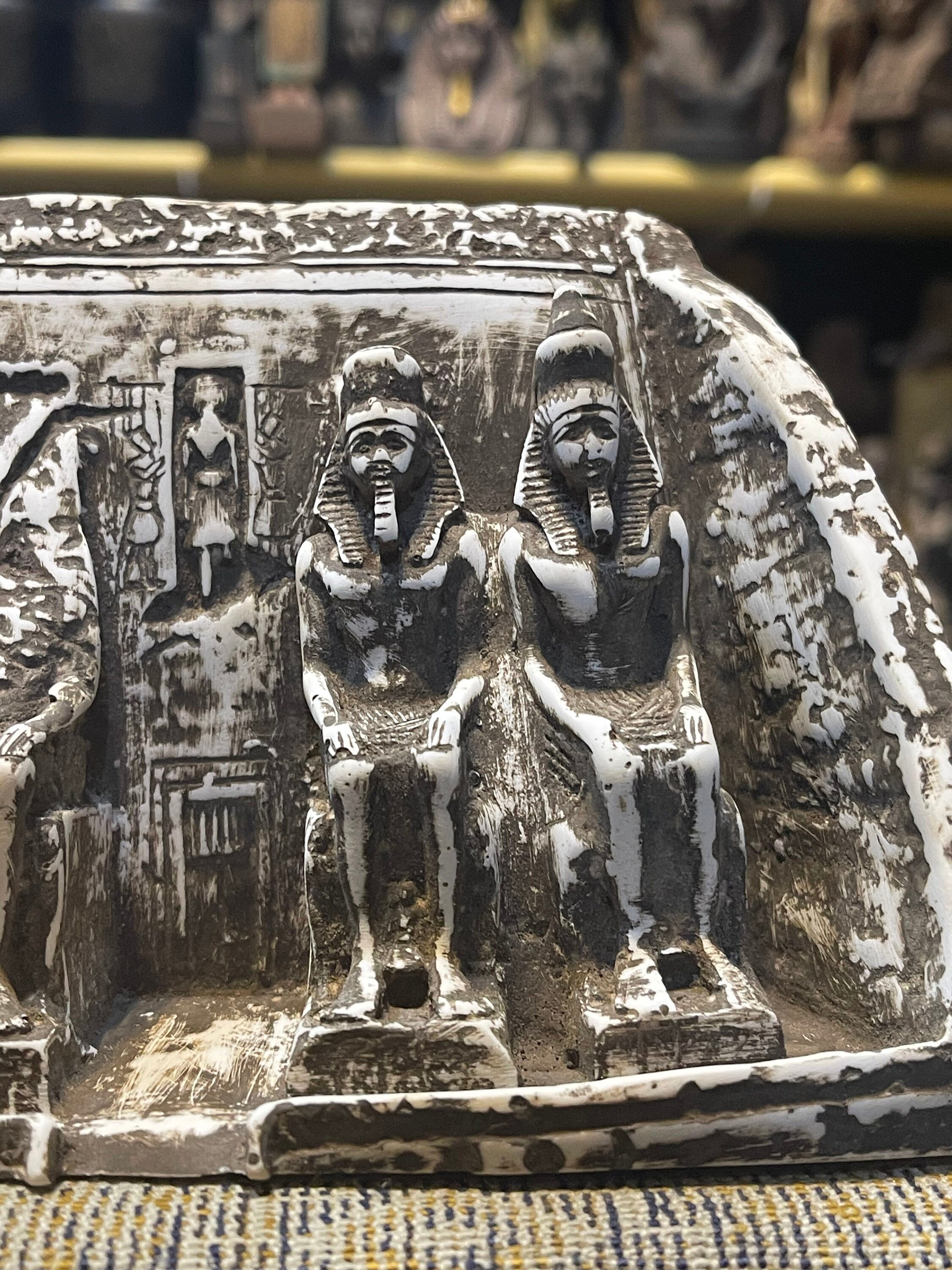 EGYPT 、 アブ・シンベル神殿　『ピラミッド出土品レプリカ』の2点セット エジプトのアブ・シンベル神殿の像。アスワン市にあるアブ