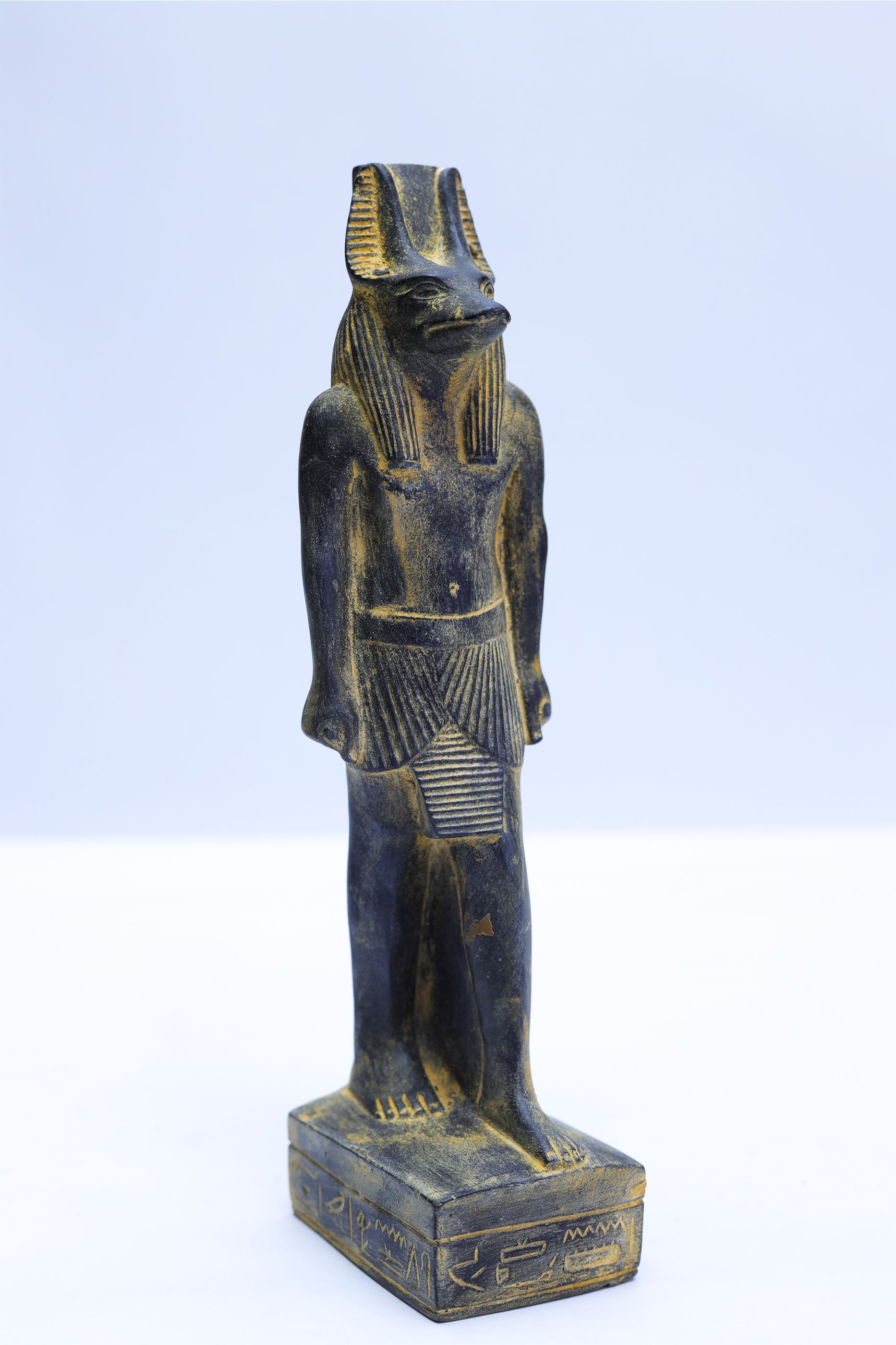 エジプトの神アヌビス。来世の神、冥界の王。アヌビス像を販売中