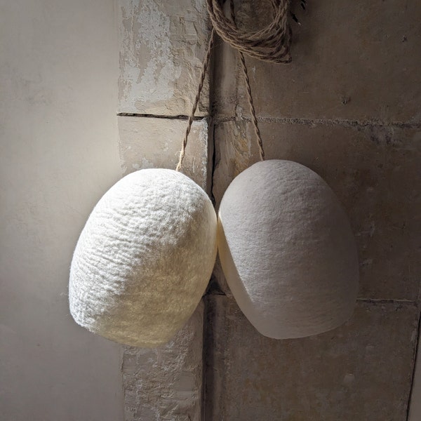 Lampe suspension petit cocon NID en laine feutrée
