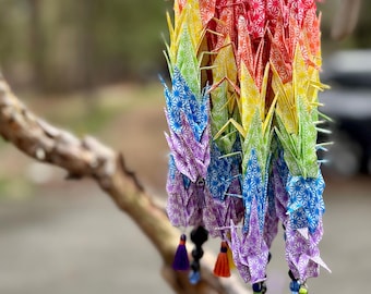 Regenbogen Pride Origami Kran Girlande - Handgemachte Hängedeko, LGBTQAI+ Queer Geschenk, Bunte Kranich Mobile