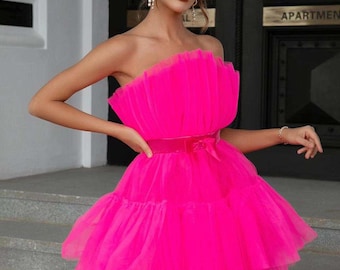 Robe courte superposée en tulle