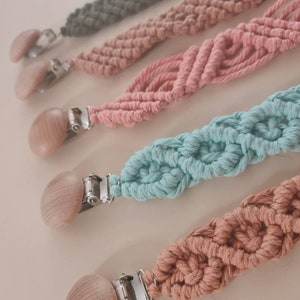 Macrame Dummy Clip