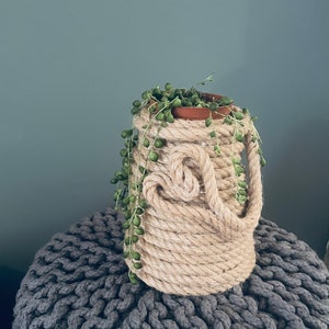 Vase aus Jute Seil