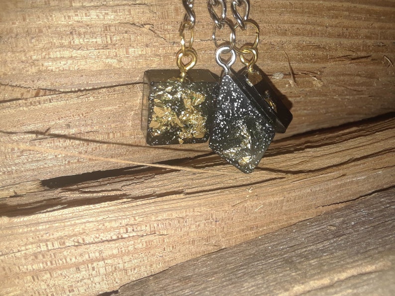 geometric black and gold keychain