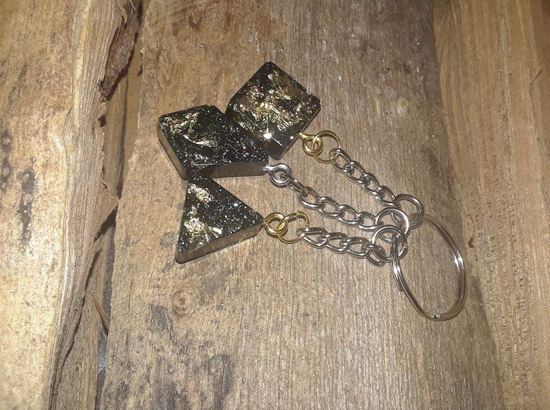 geometric black and gold keychain